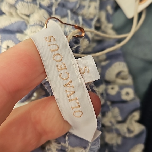 NEW! Olivaceous Smocked Top Women Small - Picture 2 of 7